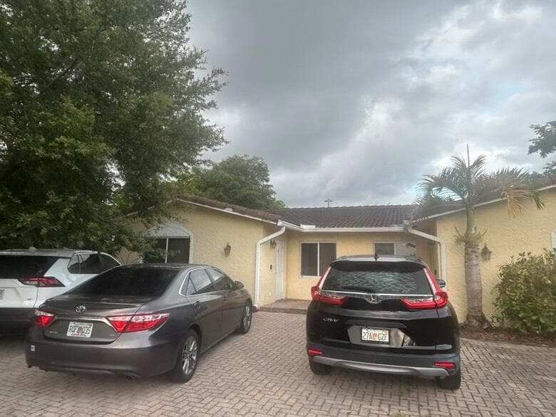 8362 NW 23rd Manor, Coral Springs, FL 33065 photo 3