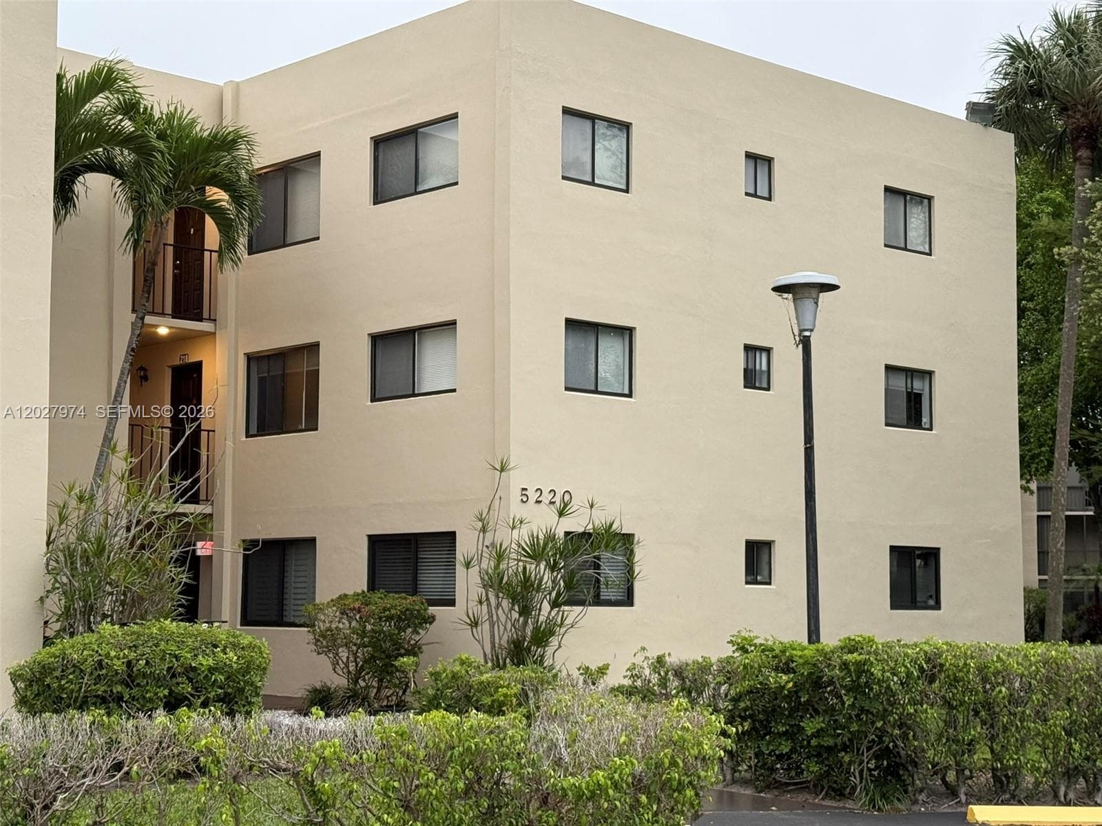 5220 Las Verdes Cir # 114, Delray Beach, FL 33484 photo 4