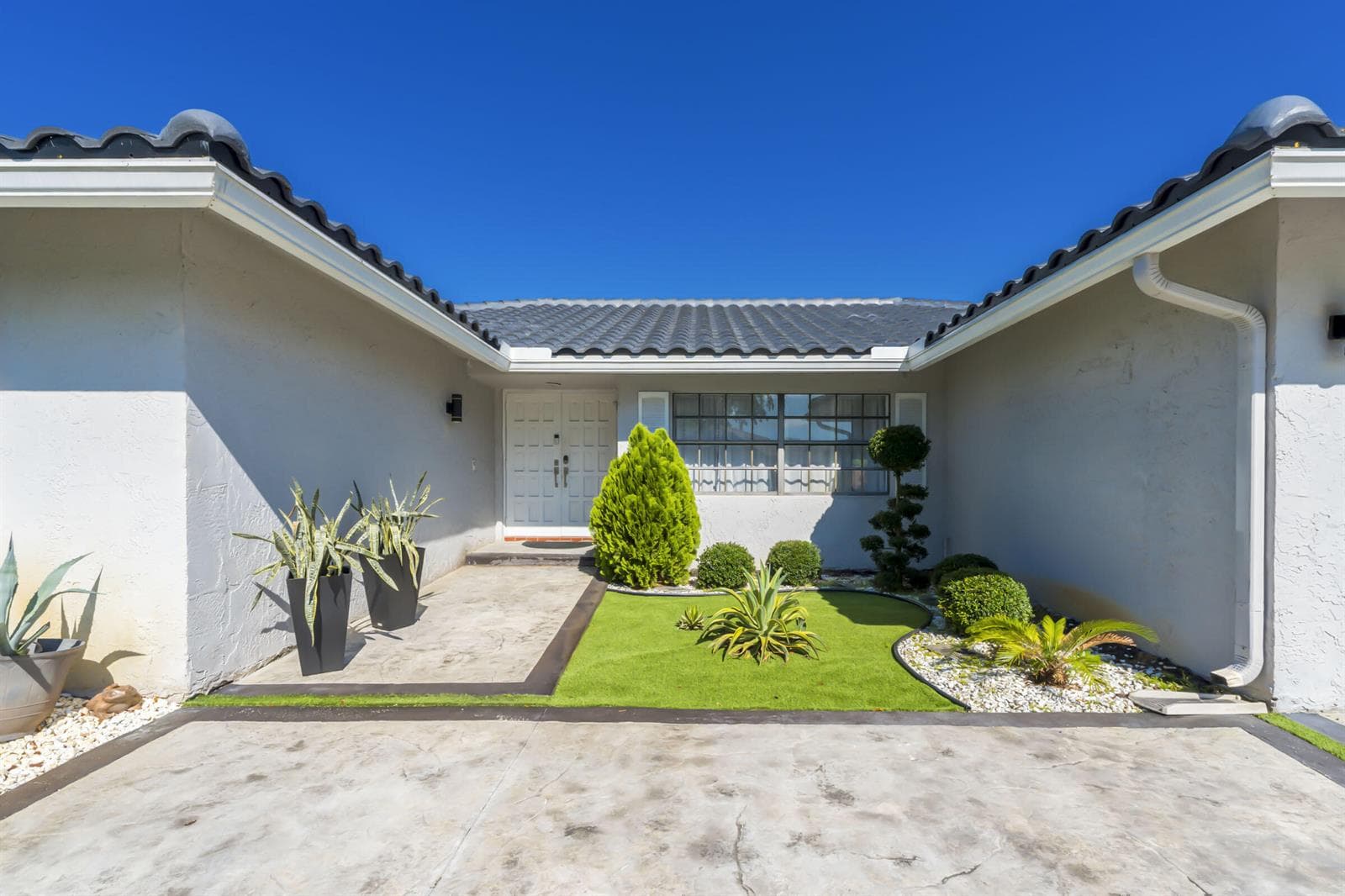 8555 SW 1st Place, Coral Springs, FL 33071 photo 4