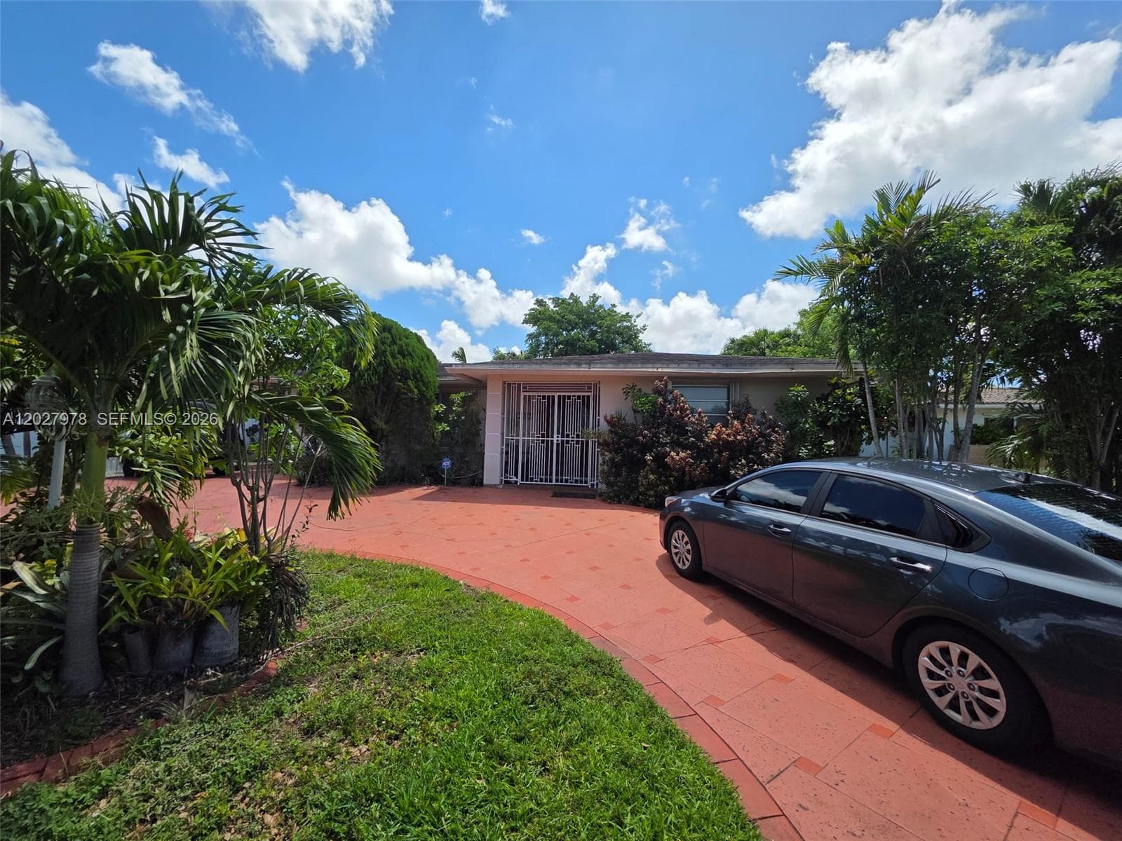 16825 NW 74th Ave, Hialeah, FL 33015 photo 2