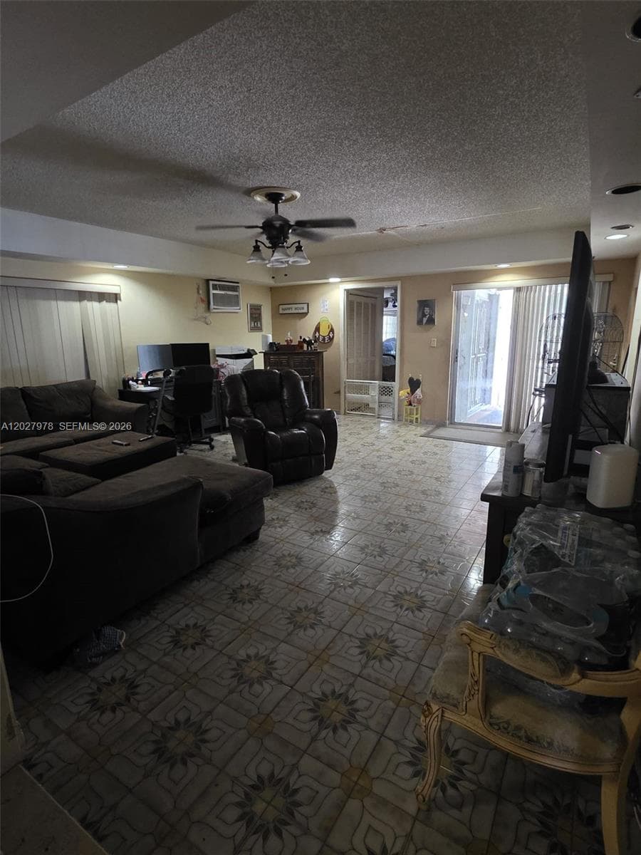 16825 NW 74th Ave, Hialeah, FL 33015 photo 5