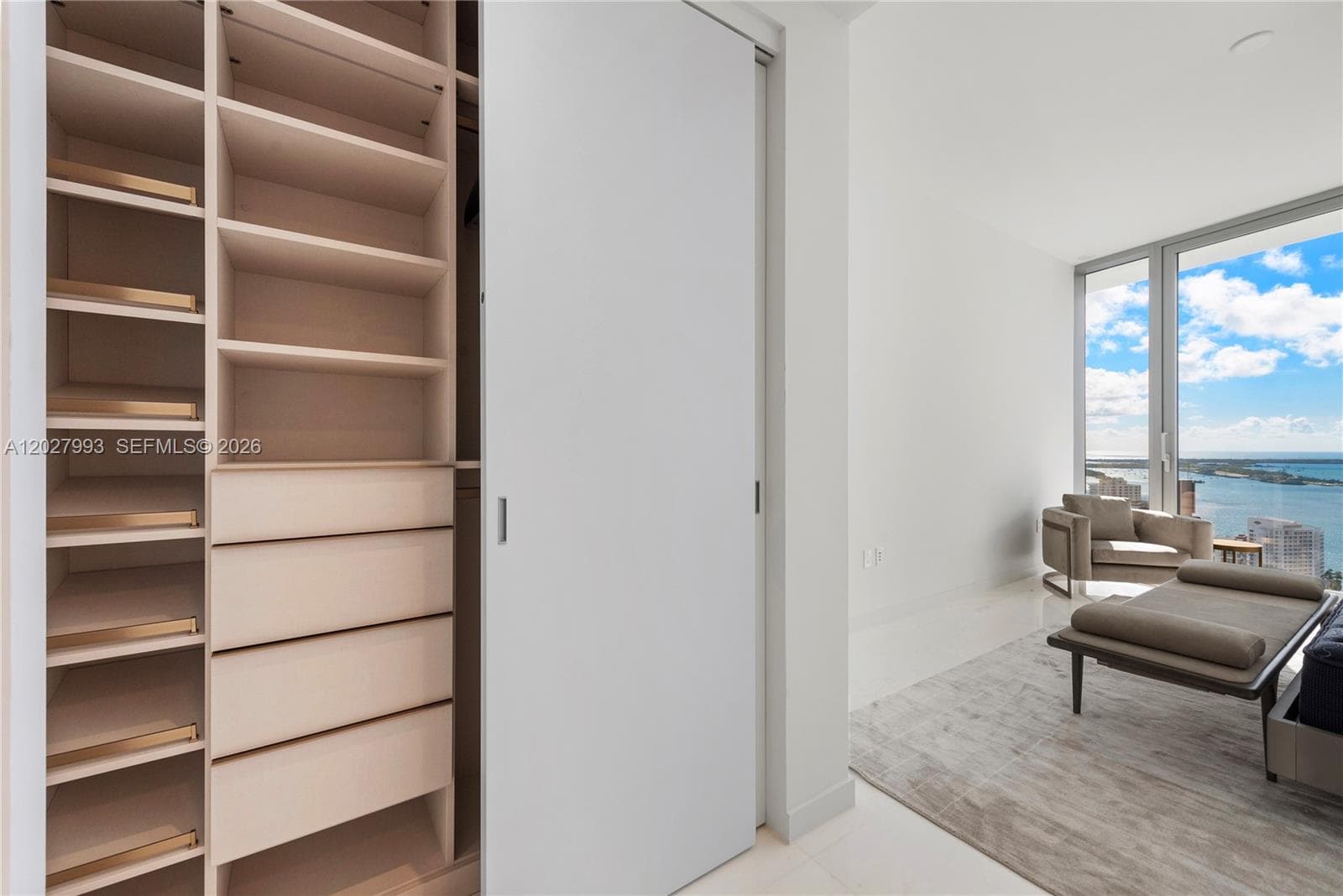 300 Biscayne Boulevard Way # 3905W, Miami, FL 33131 photo 3