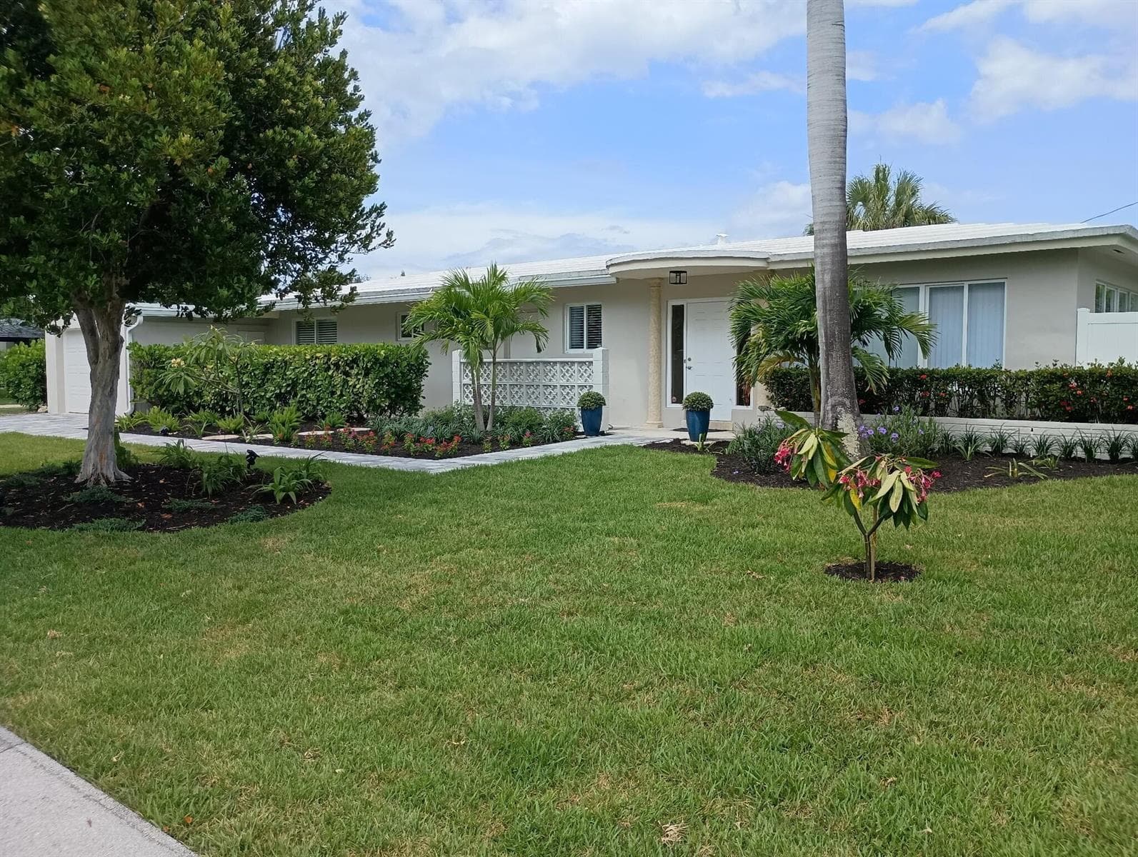 4454 W Tradewinds Avenue W, Lauderdale By The Sea, FL 33308 photo 2