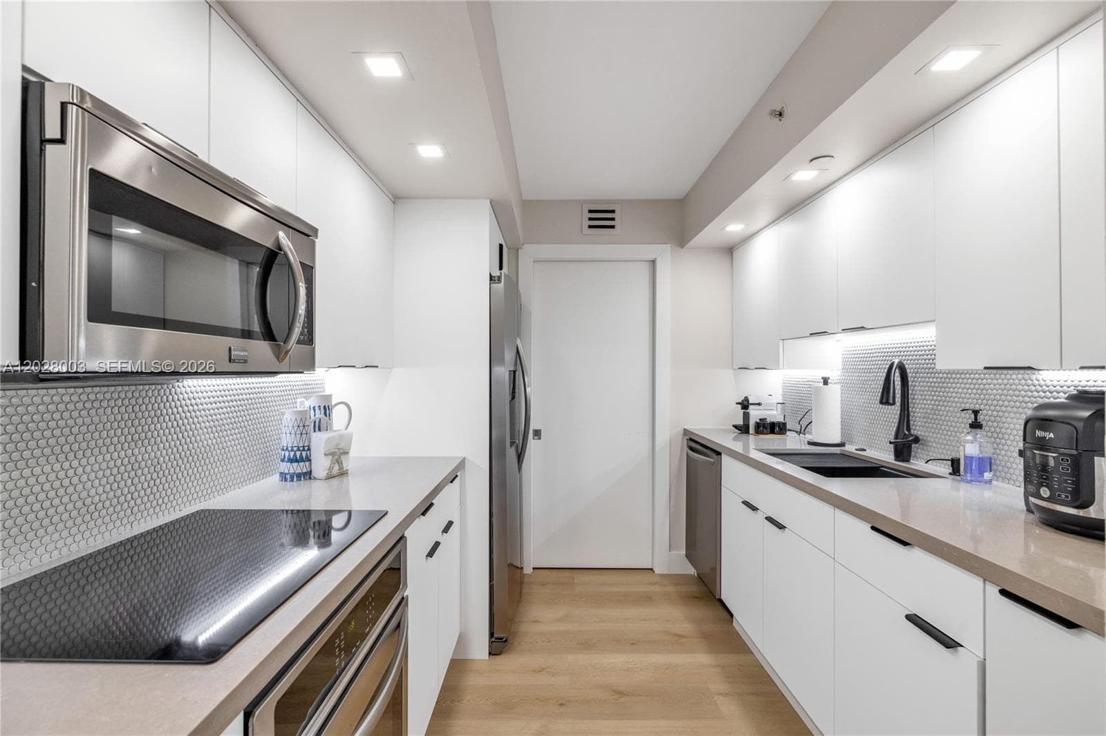 6917 Collins Ave # 1404, Miami Beach, FL 33141 photo 3