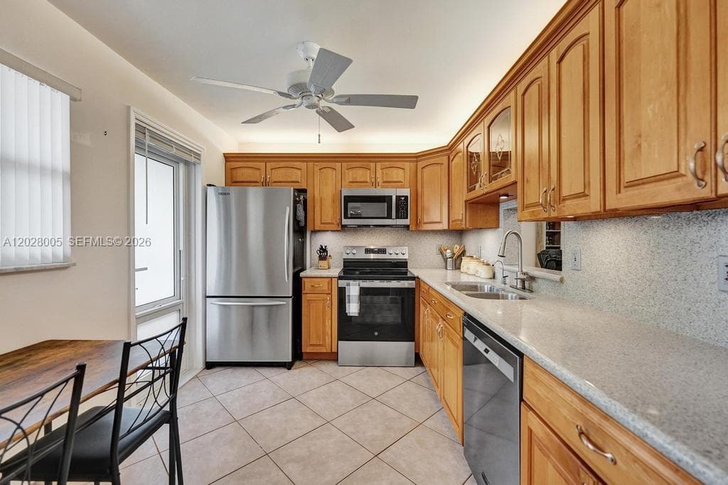 1025 SE 2nd Ave # 208, Dania Beach, FL 33004 photo 2