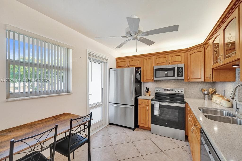 1025 SE 2nd Ave # 208, Dania Beach, FL 33004 photo 3