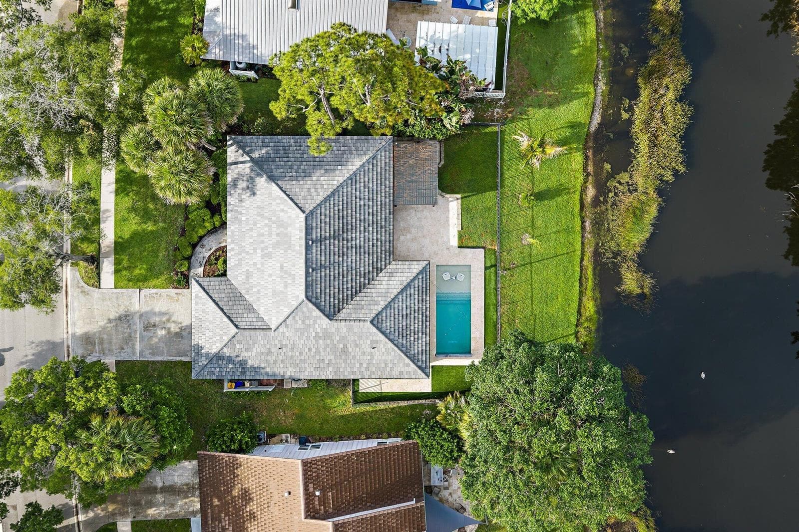 18169 Lake Bend Drive, Jupiter, FL 33458 photo 2