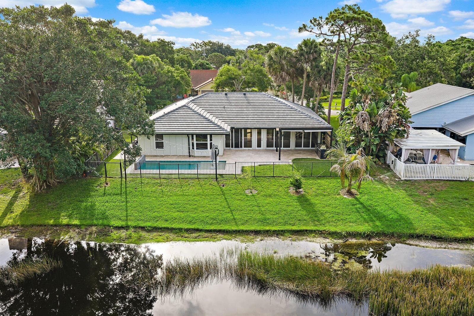 18169 Lake Bend Drive, Jupiter, FL 33458 photo 4