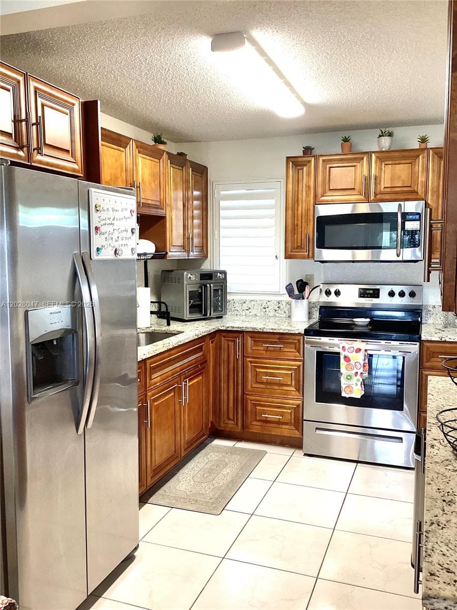 8900 Washington Blvd # 415, Pembroke Pines, FL 33025 photo 2