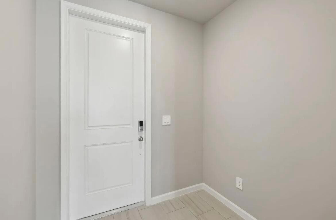 526 Salisbury Circle, Fort Pierce, FL 34982 photo 2