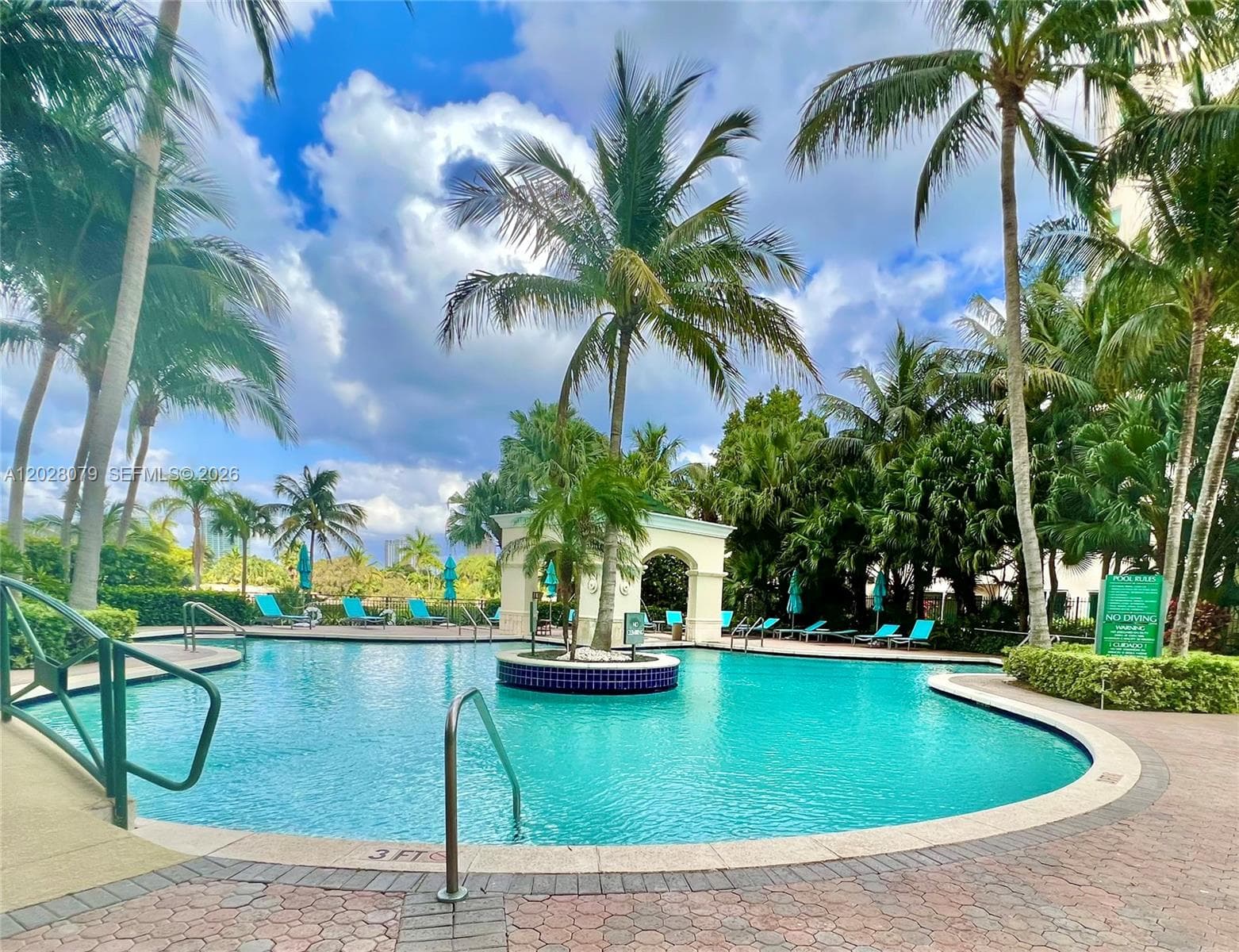 19501 W Country Club Dr # 2313, Aventura, FL 33180 photo 3