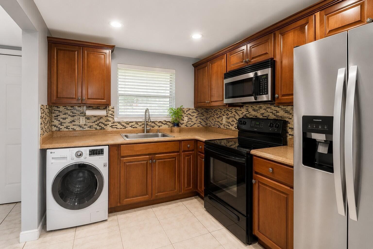 2750 W Sunrise Lakes Drive W # 112, Sunrise, FL 33322 photo 3