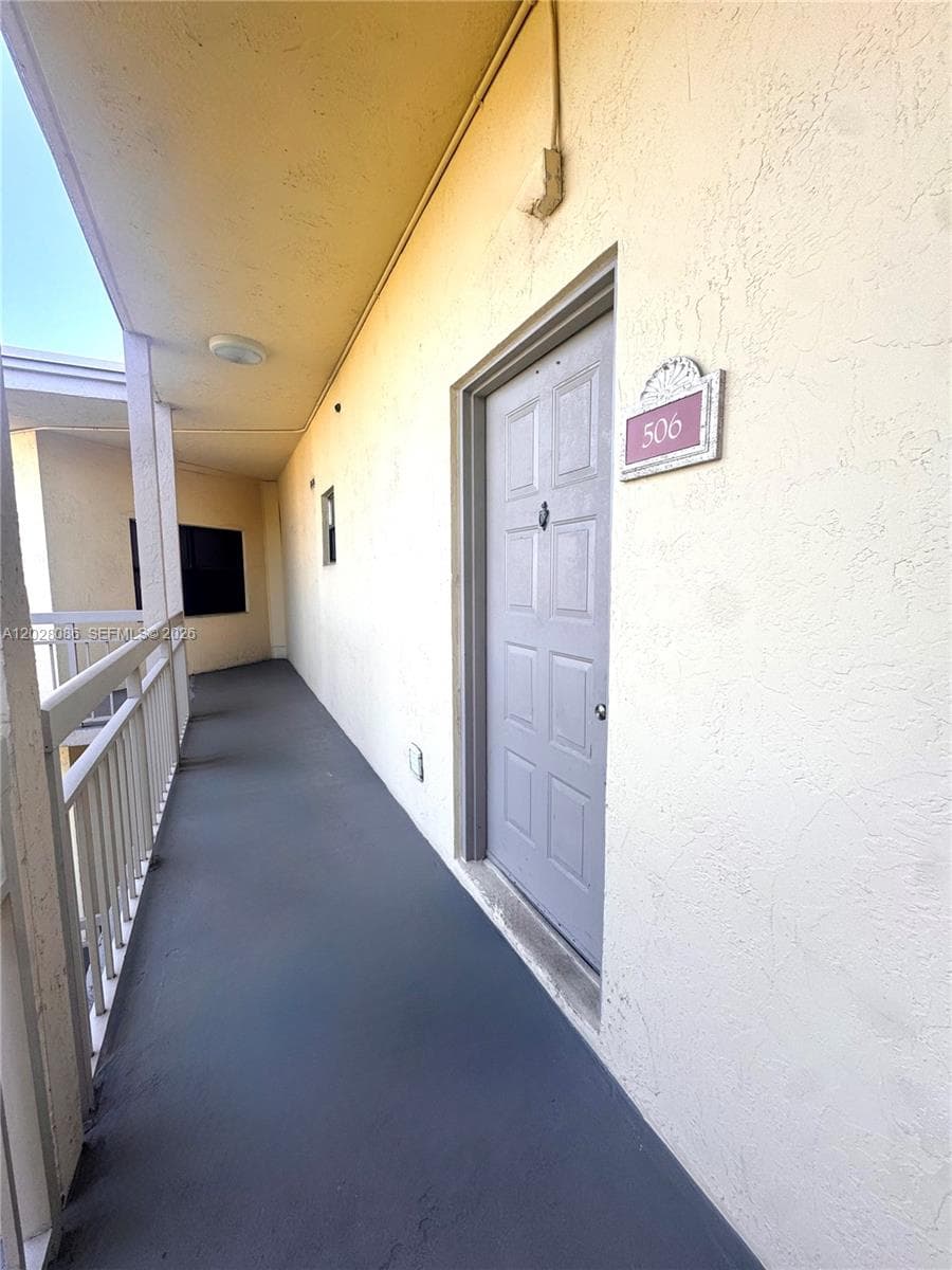 8290 Lake Dr # 506, Doral, FL 33166 photo 3