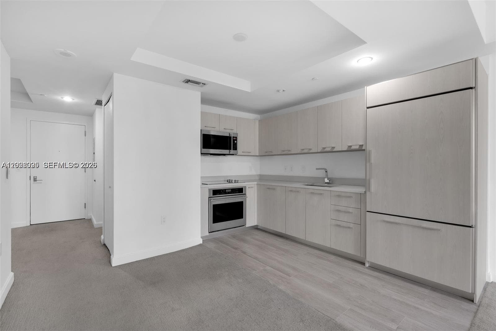 45 SW 9th St # 2204, Miami, FL 33130 photo 3