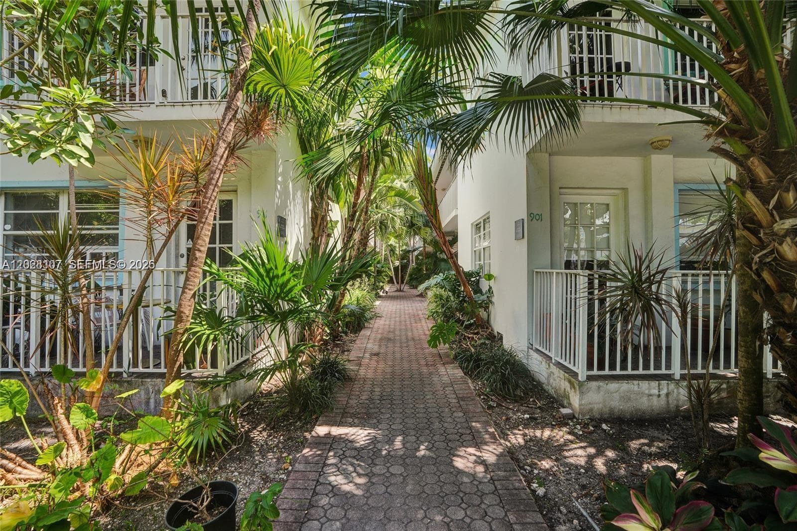 911 Meridian Ave # 104, Miami Beach, FL 33139 photo 4