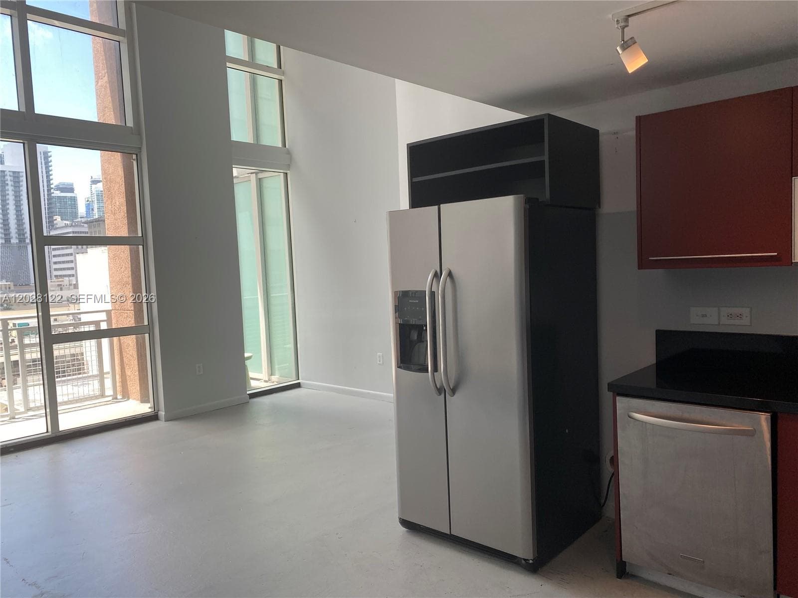253 NE 2nd St # 621, Miami, FL 33132 photo 4