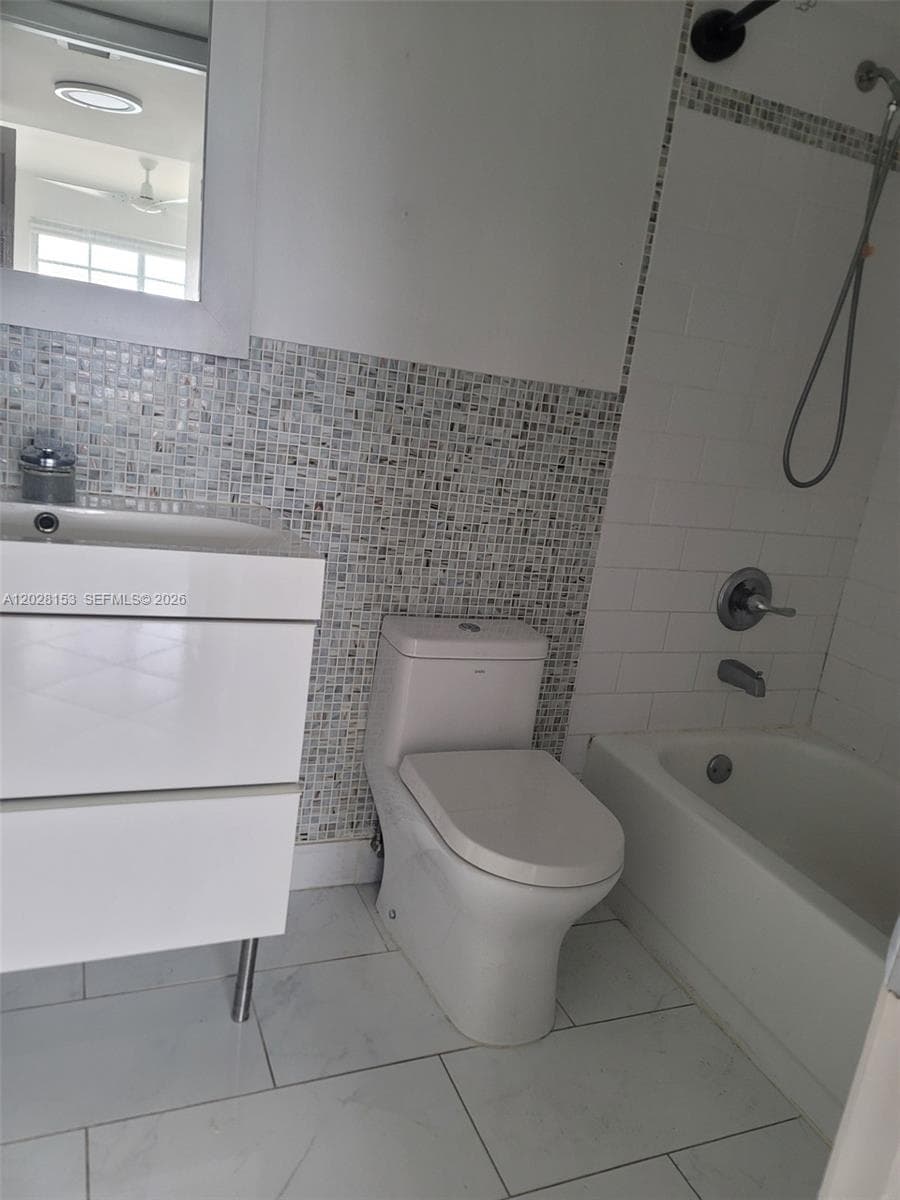 2600 Collins Ave # 411, Miami Beach, FL 33140 photo 5