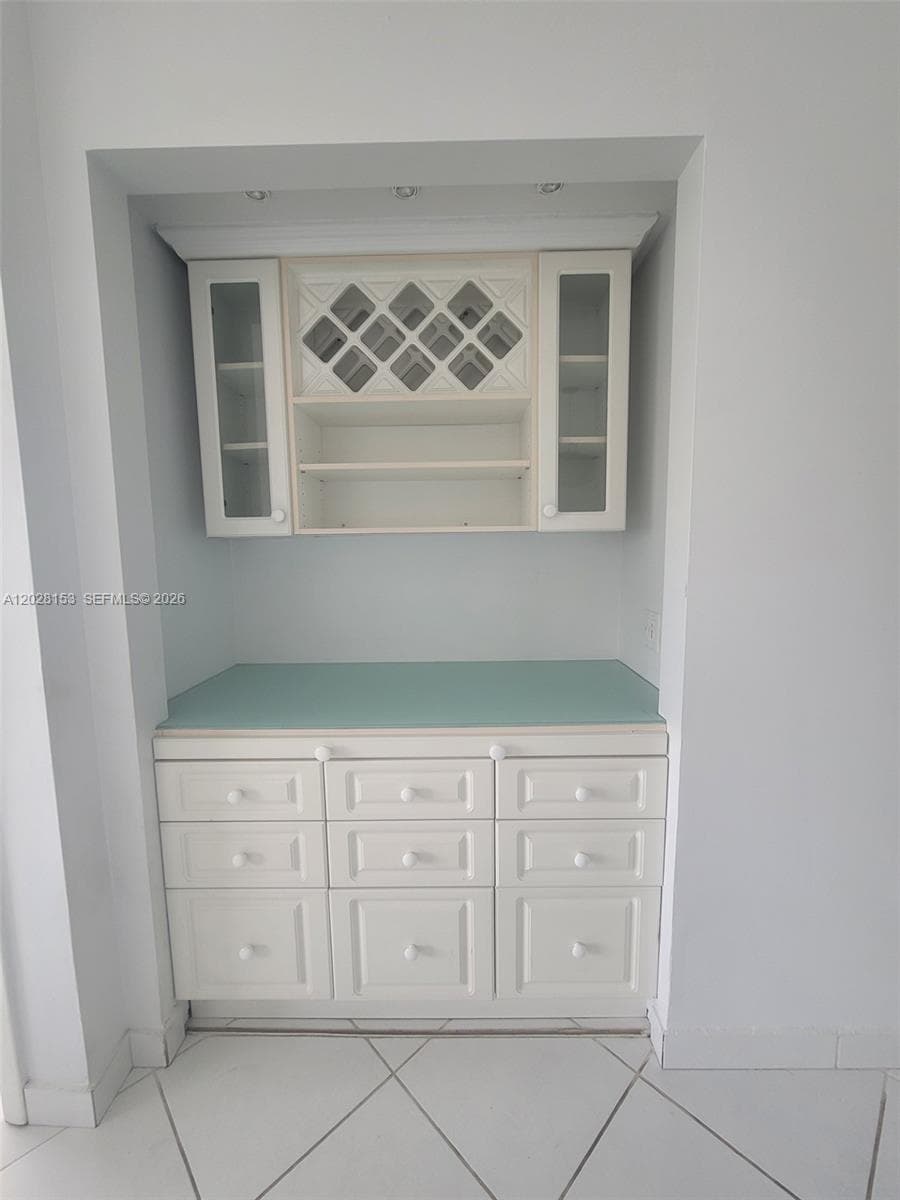 2600 Collins Ave # 411, Miami Beach, FL 33140 photo 4
