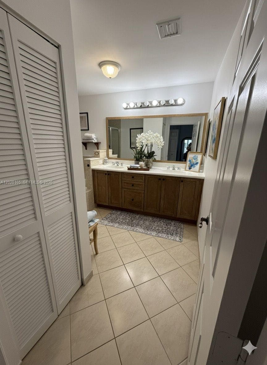 8390 SW 72nd Ave # 519, Miami, FL 33143 photo 3