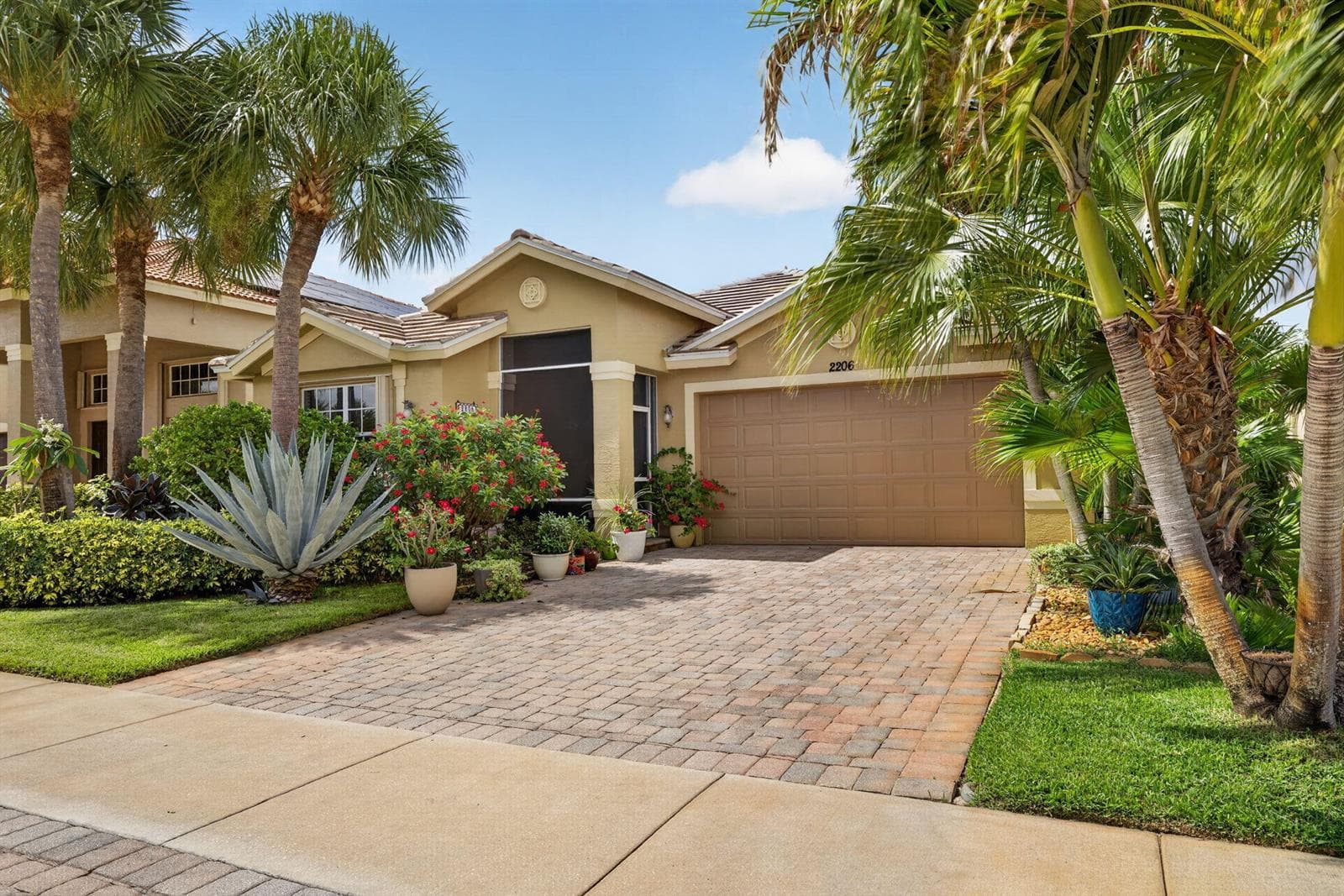 2206 Newport Isles Boulevard, Port St. Lucie, FL 34953 photo 3