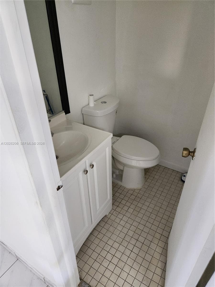 9430 SW 170th St # 302, Palmetto Bay, FL 33157 photo 2