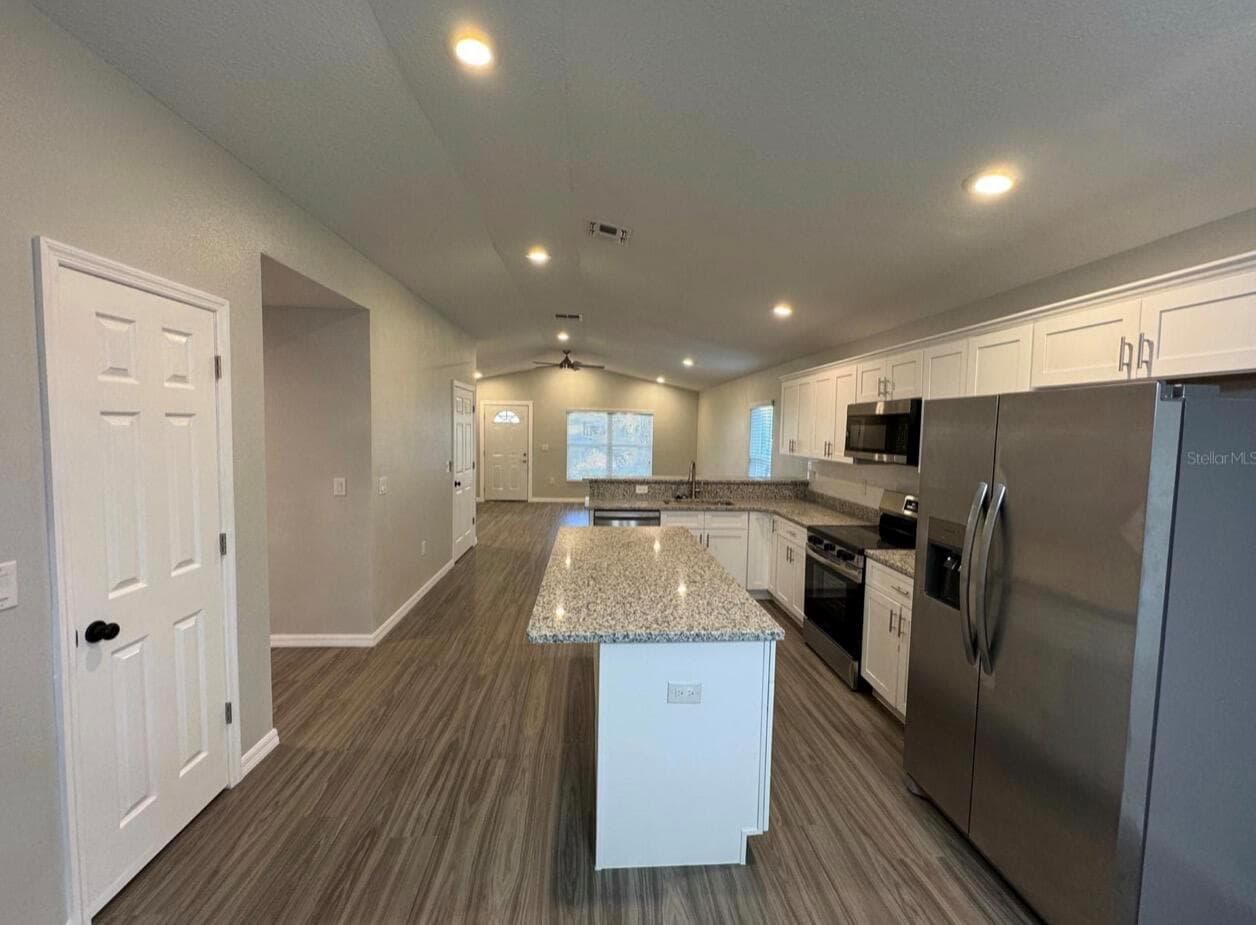 412 NE Avenue M NE, Winter Haven, FL 33881 photo 3