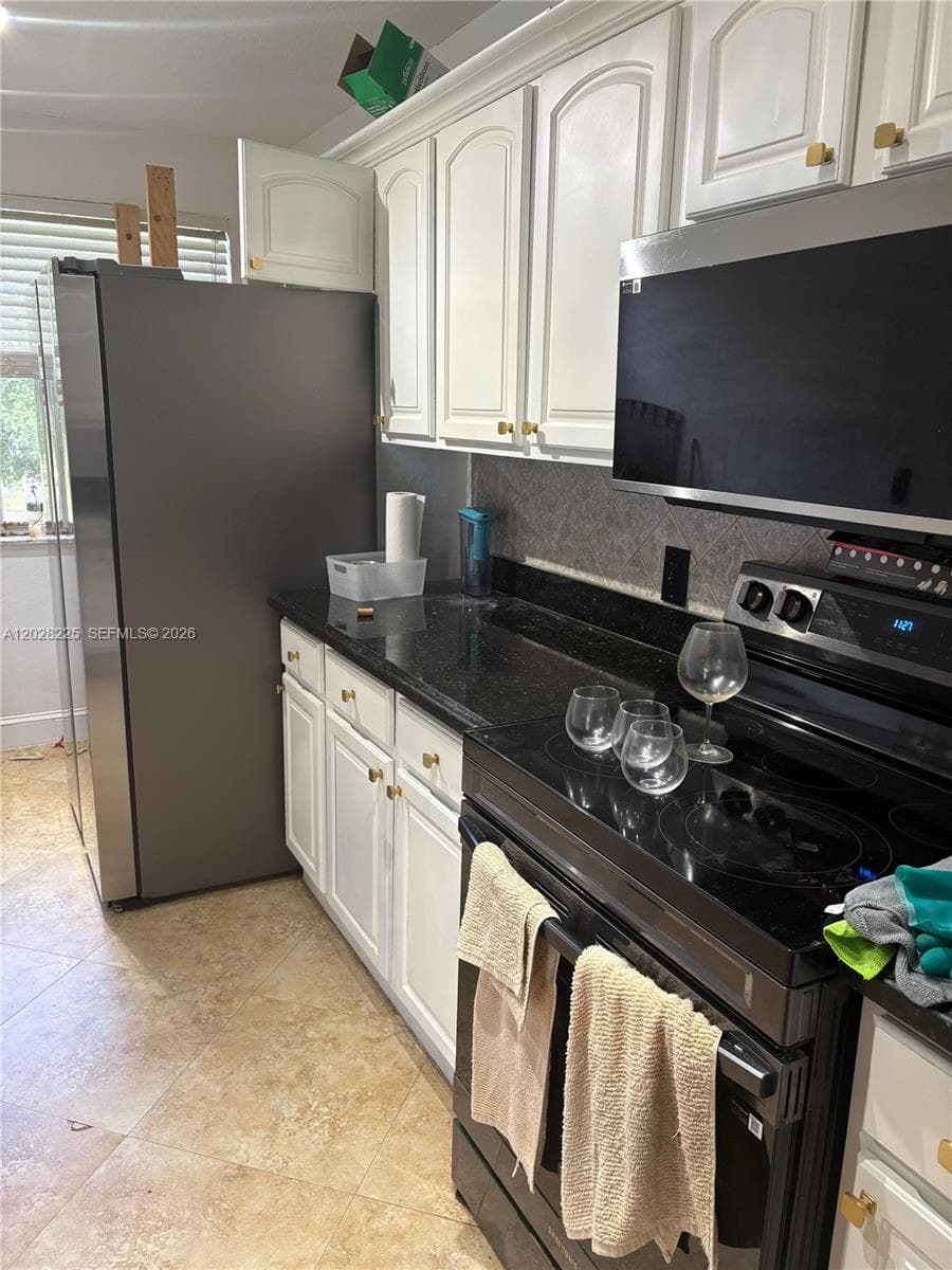 8761 Wiles Rd # 301, Coral Springs, FL 33067 photo 2