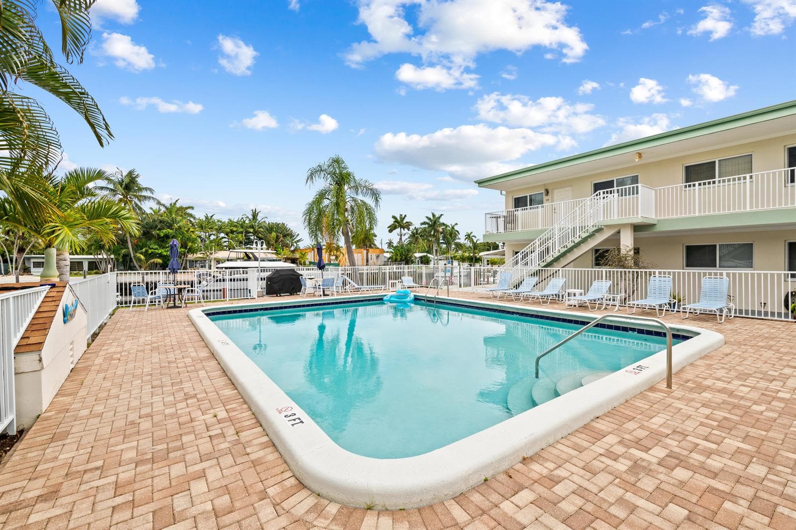 2601 NE 1st Street # 17, Pompano Beach, FL 33062 photo 2