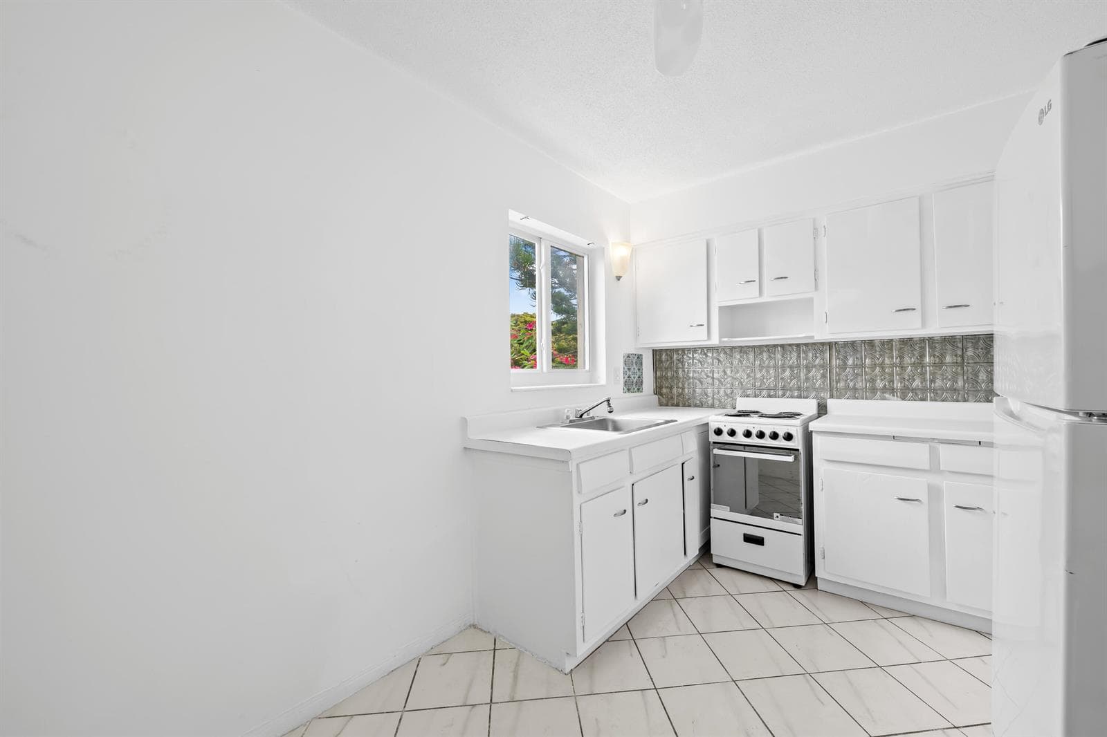 2601 NE 1st Street # 17, Pompano Beach, FL 33062 photo 3