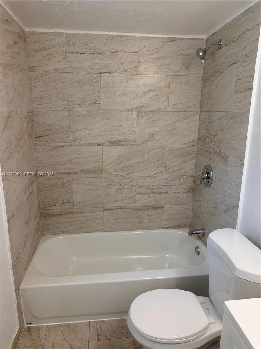 220 NW 16th Ter # 1, Miami, FL 33136 photo 3