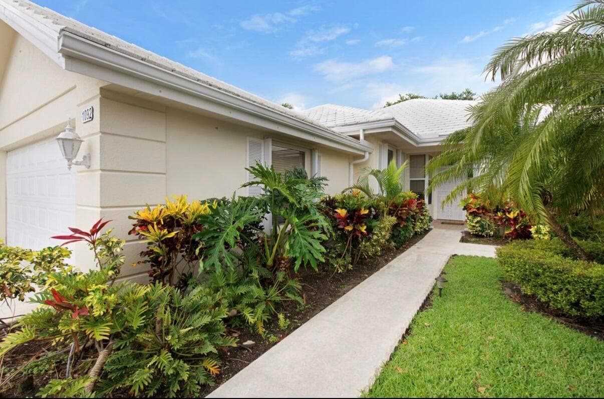1092 Bedford Avenue, Palm Beach Gardens, FL 33403 photo 3