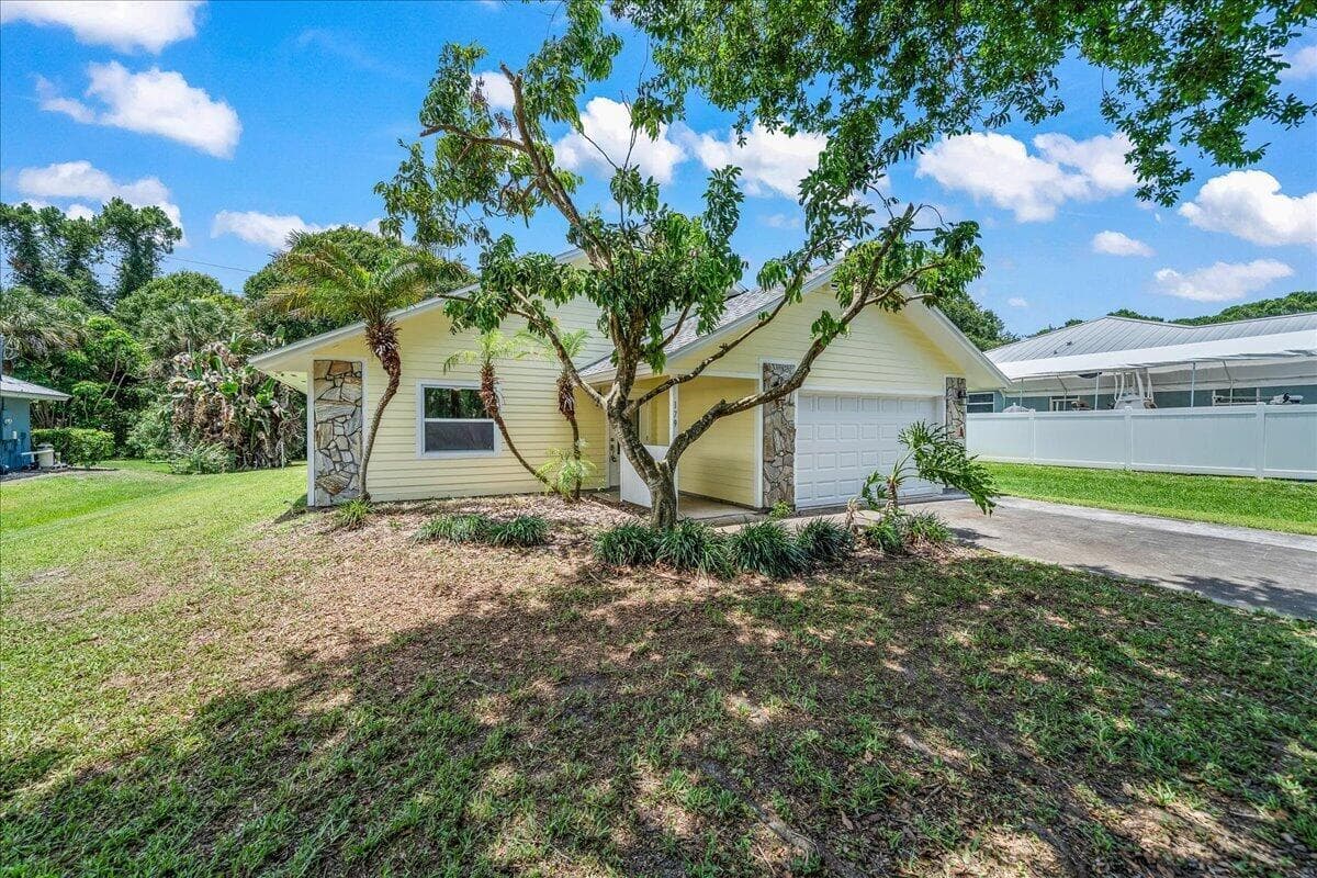 179 Filbert Street, Sebastian, FL 32958 photo 2