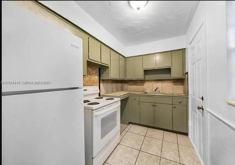 1500 NW 69th Ter, Miami, FL 33147 photo 3