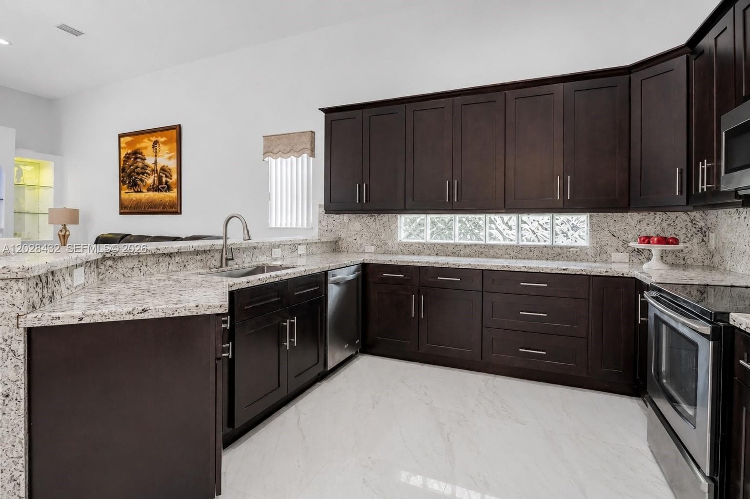 3852 Oak Ridge Cir, Weston, FL 33331 photo 3