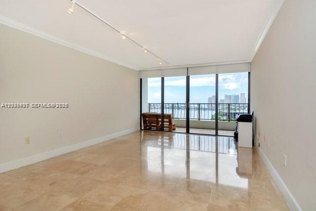 555 NE 15th St # 16H, Miami, FL 33132 photo 4