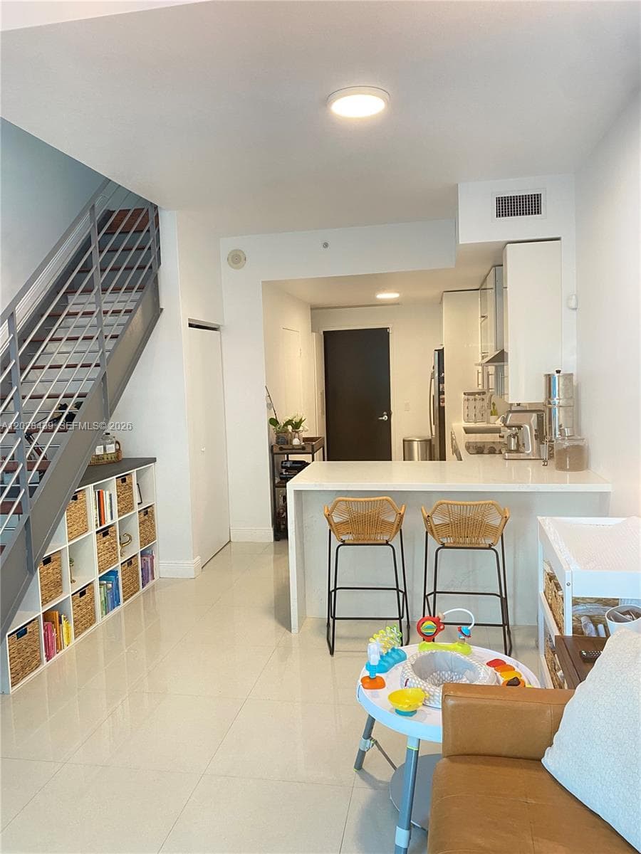 60 SW 13th St # 2212, Miami, FL 33130 photo 5