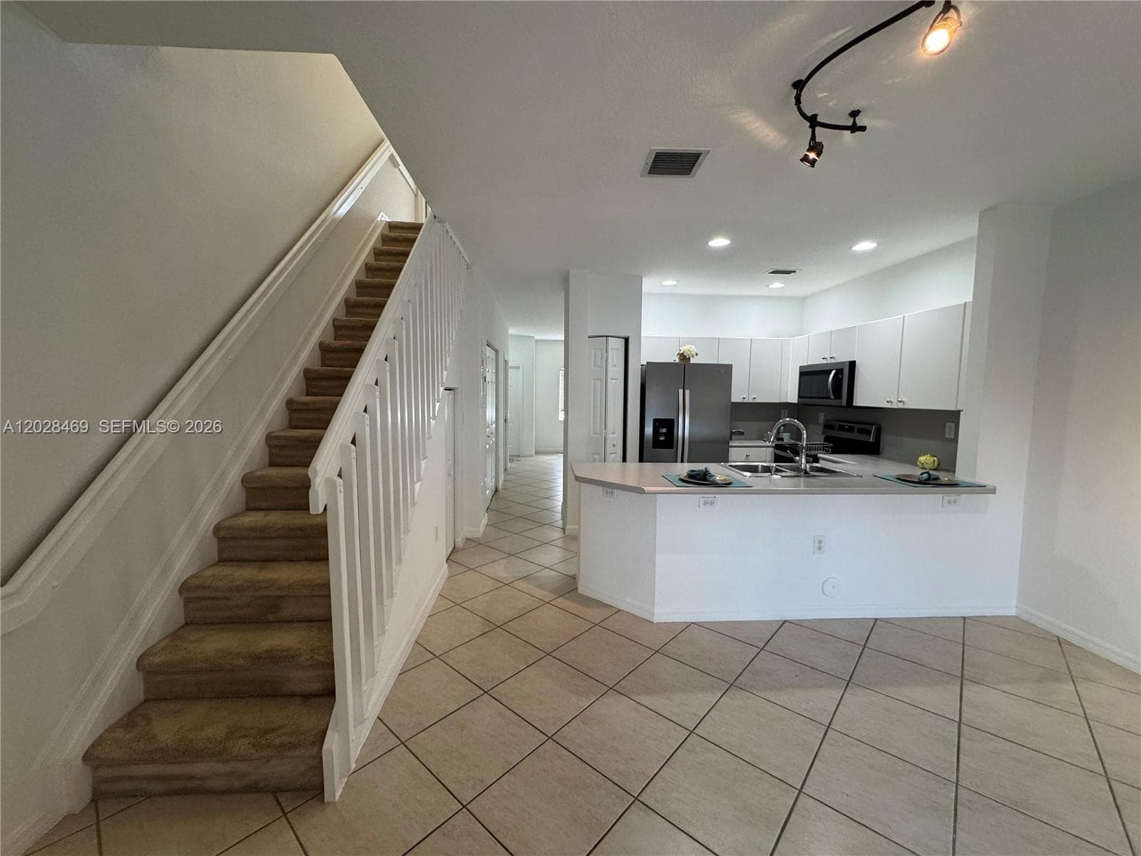 5743 NW 114th Path # 106, Doral, FL 33178 photo 5