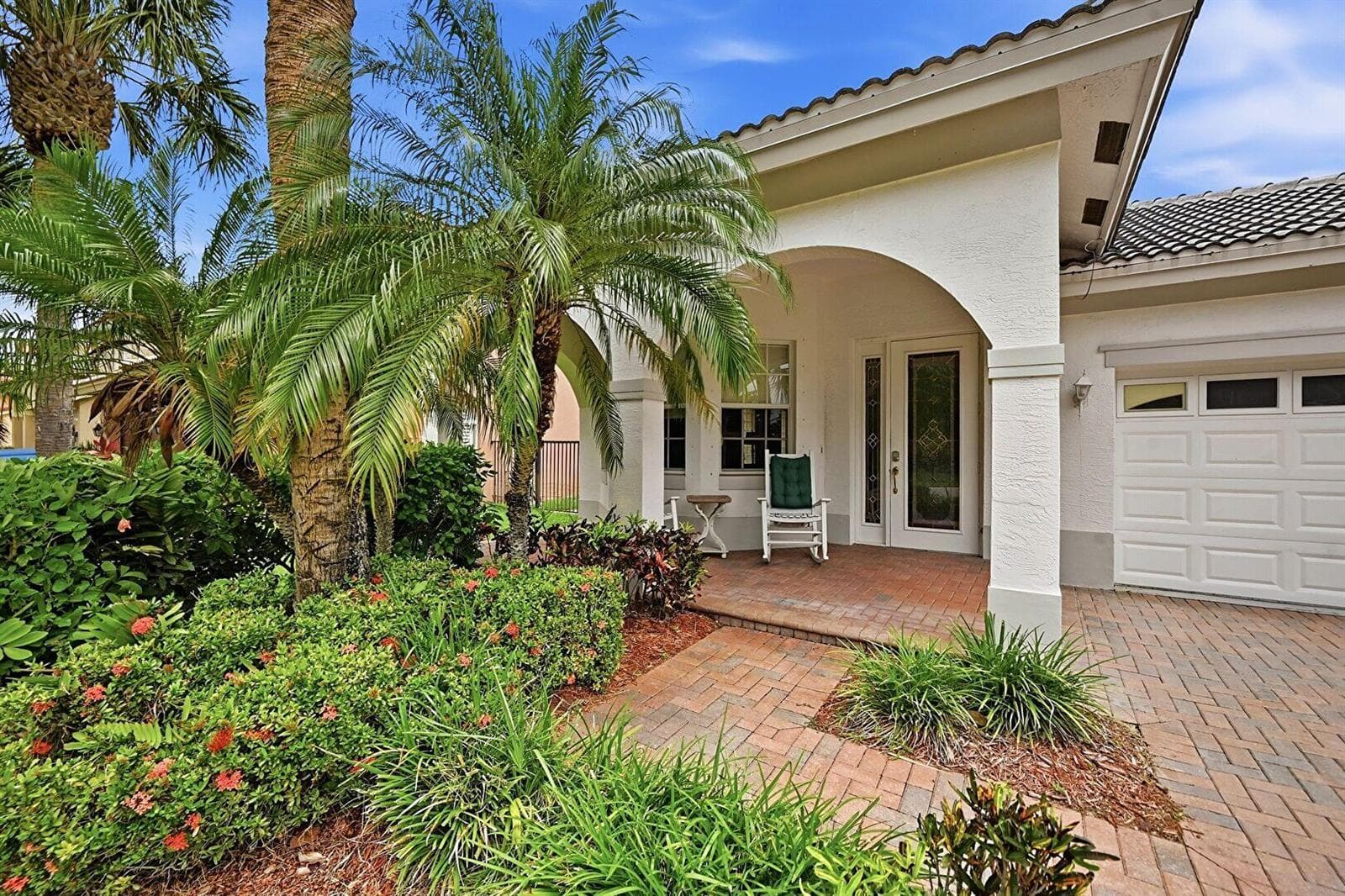 310 Venice Boulevard, Royal Palm Beach, FL 33411 photo 2