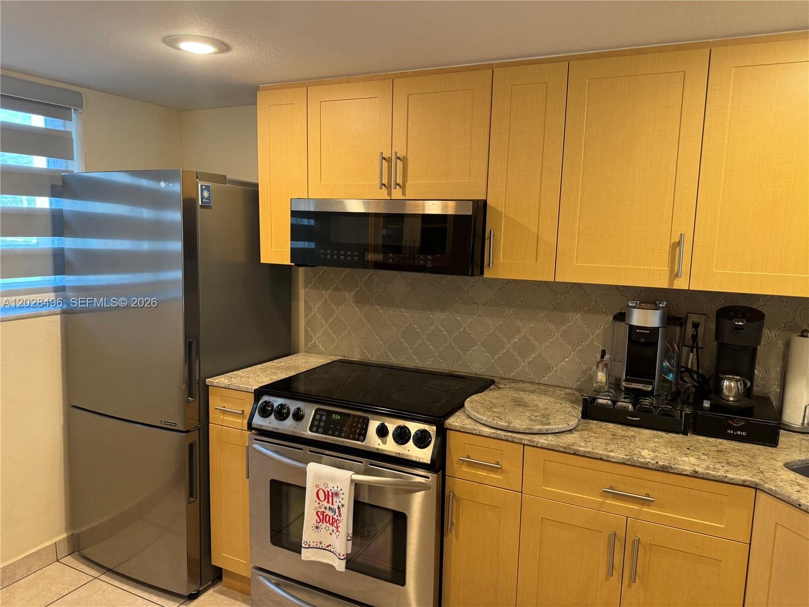 7033 NW 169th St, Hialeah, FL 33015 photo 2