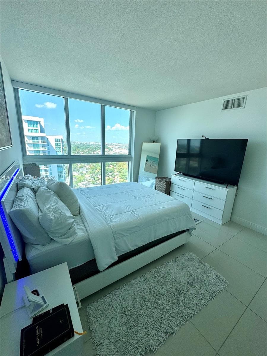 1861 NW S River Dr # 2201, Miami, FL 33125 photo 3