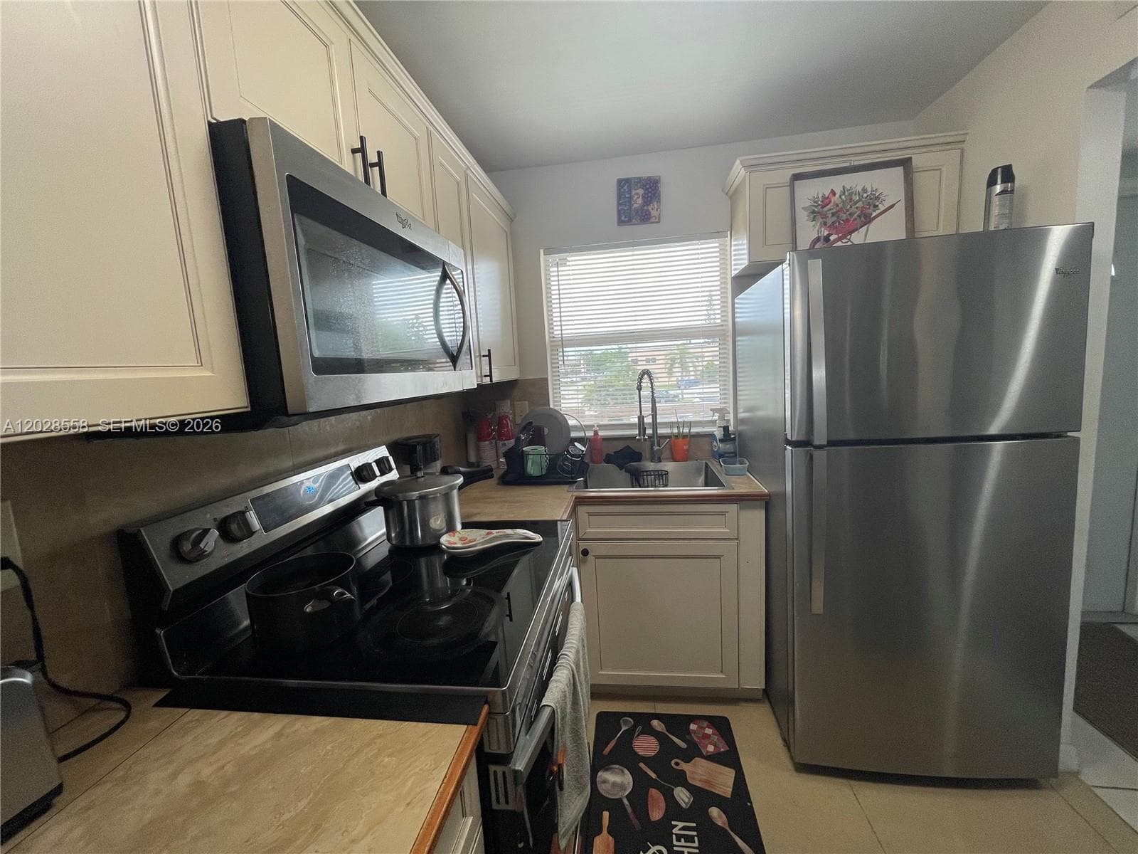 9281 Sunrise Lakes Blvd # 209, Sunrise, FL 33322 photo 2