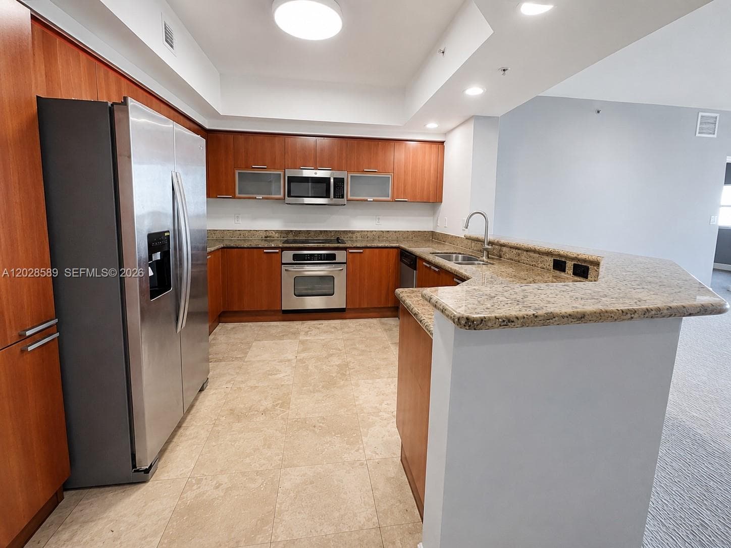 14951 Royal Oaks Ln # 2002, North Miami, FL 33181 photo 5