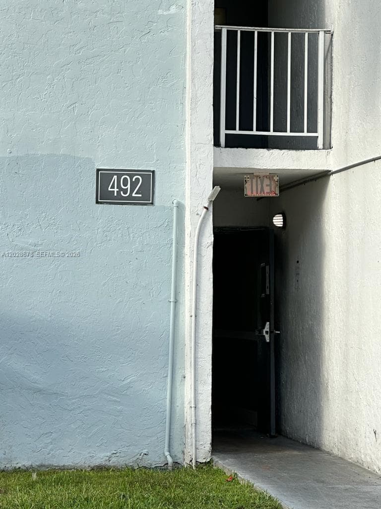 492 NW 165th St Rd # C-211, Miami, FL 33169 photo 3