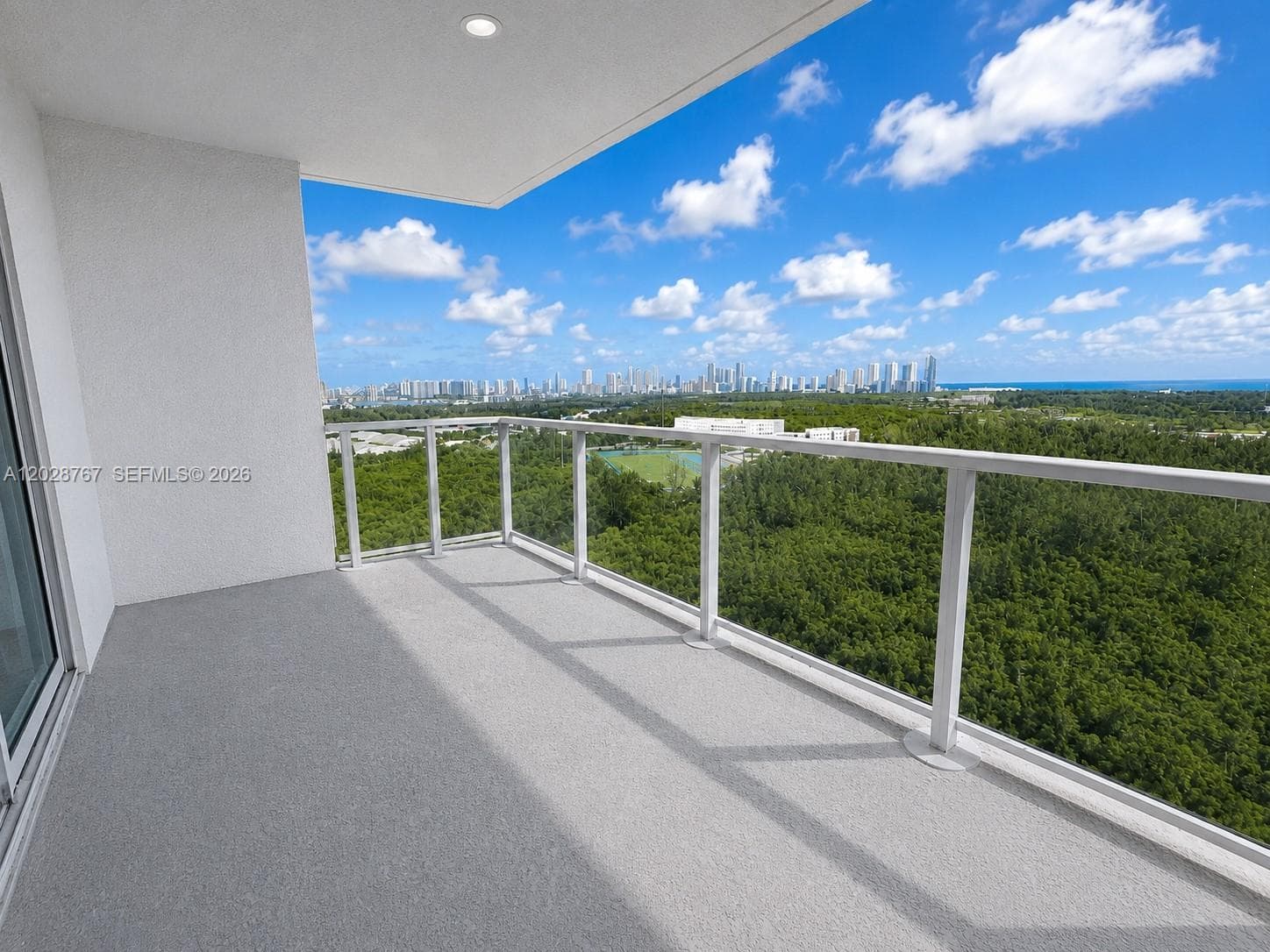 14951 Royal Oaks Ln # 2002, North Miami, FL 33181 photo 2