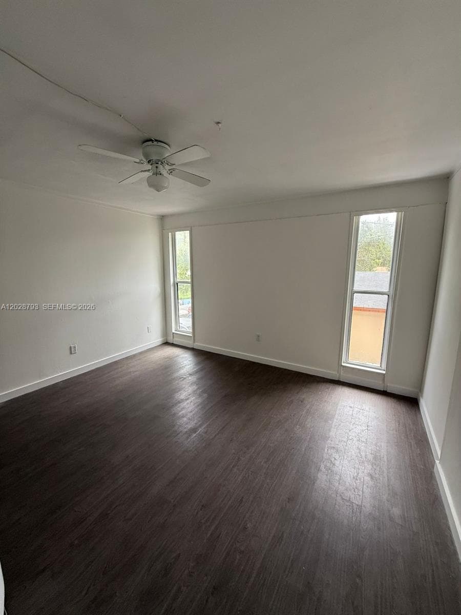14310 NE 5th Pl, Miami, FL 33161 photo 4