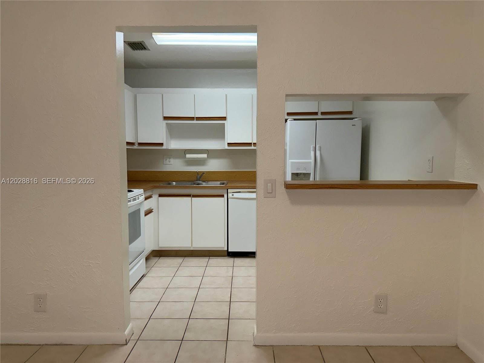 10441 Mahogany Key Cir # 106, Miami, FL 33196 photo 5