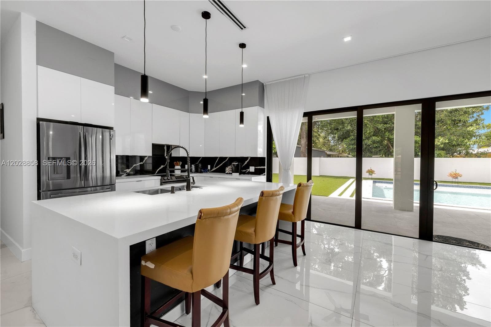 152 NW 165th St, Miami, FL 33169 photo 3