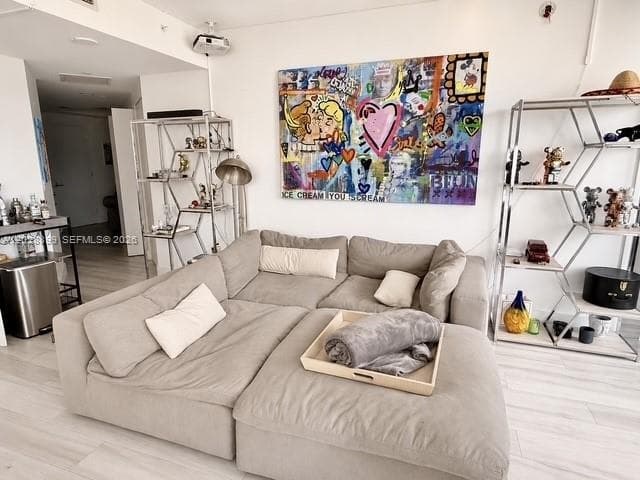 45 SW 9th St # 1506, Miami, FL 33130 photo 4