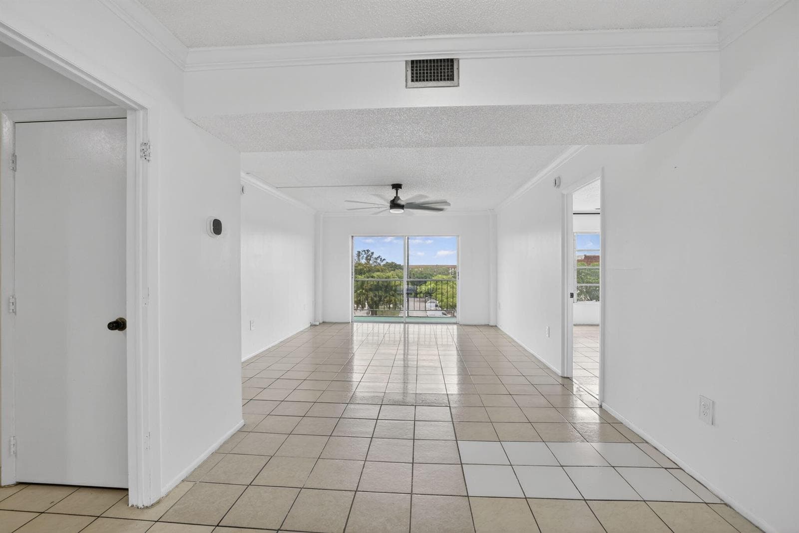 4174 Inverrary Drive # 513, Lauderhill, FL 33319 photo 2