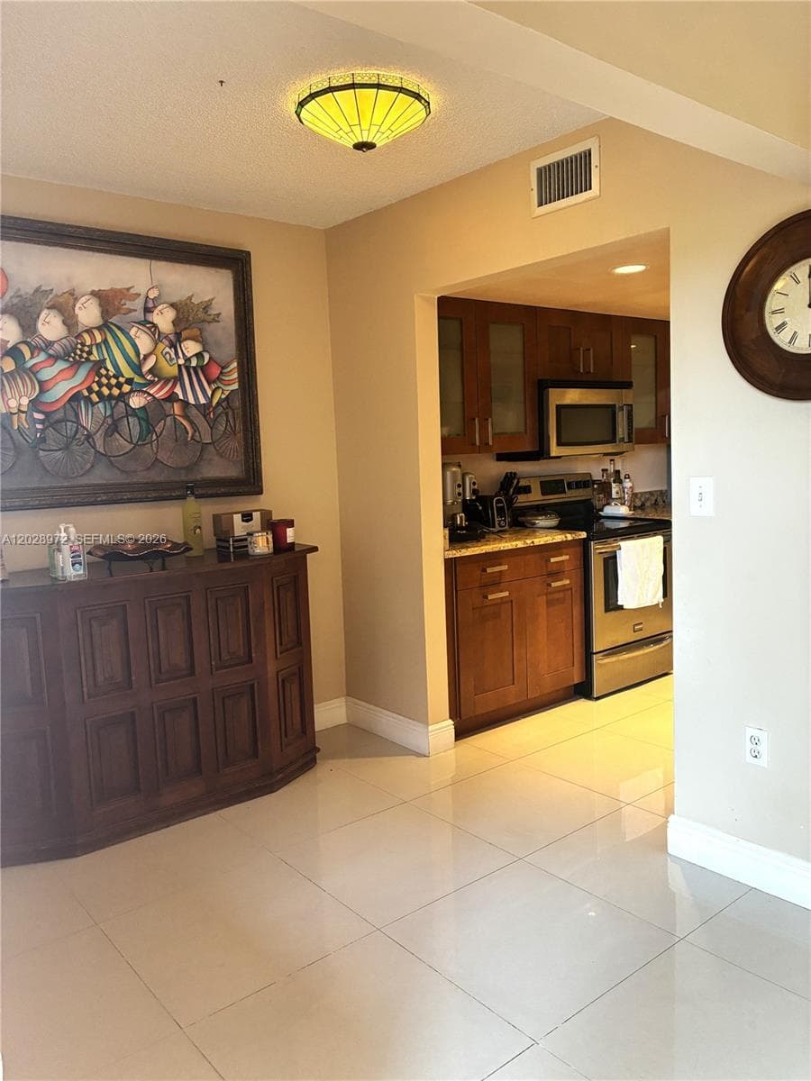 7451 NW 16th St # 403, Plantation, FL 33313 photo 2